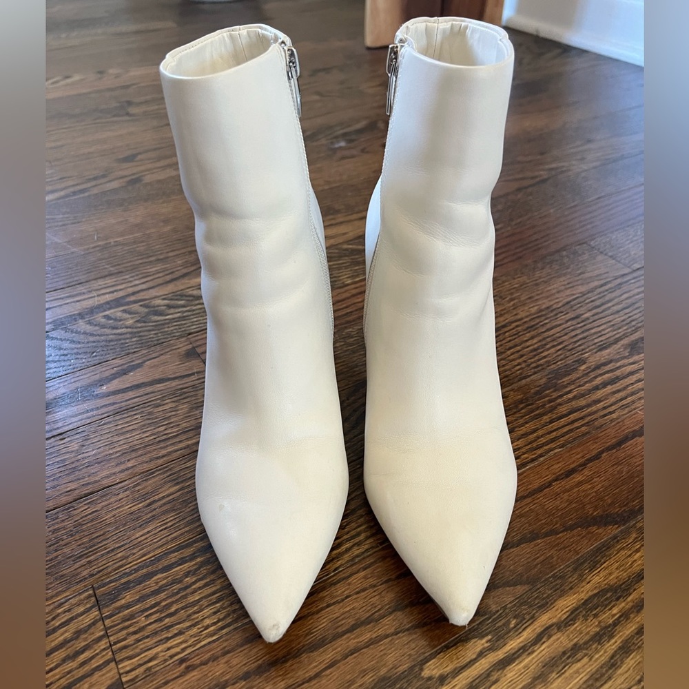 ** Mark Fisher white pointy toed boots **